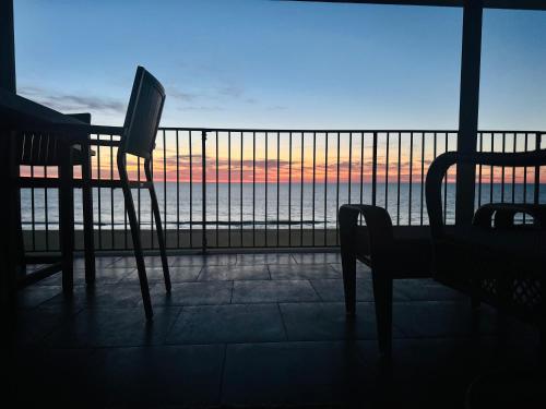 Family Friendly 2BR Amazing Unobstructed Ocean View Huge Balcony Pool — 4-Star Luxury Hotel in Ocean City, United States
