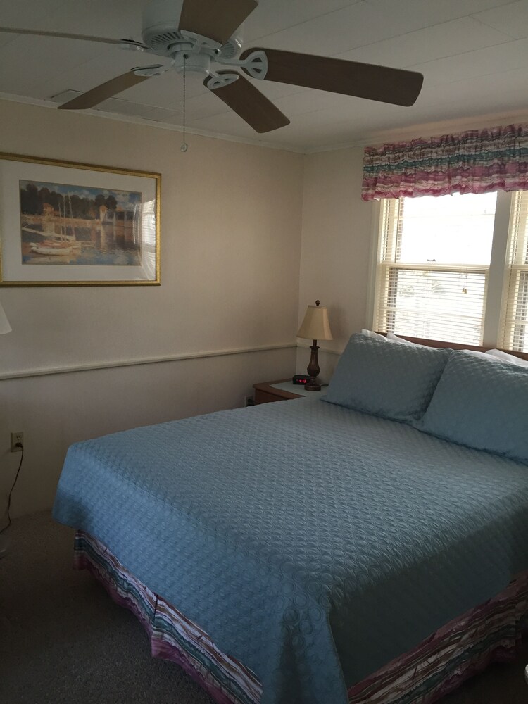 Midway Motel & Cottages - photo 10