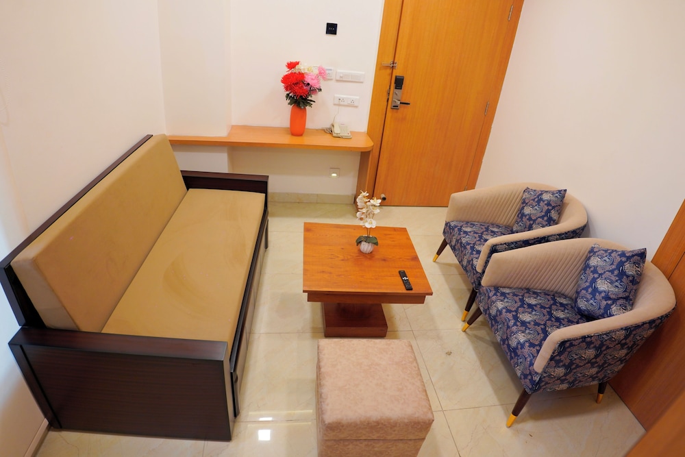 Hotel Cheer Royale — Bareilly — photo 2
