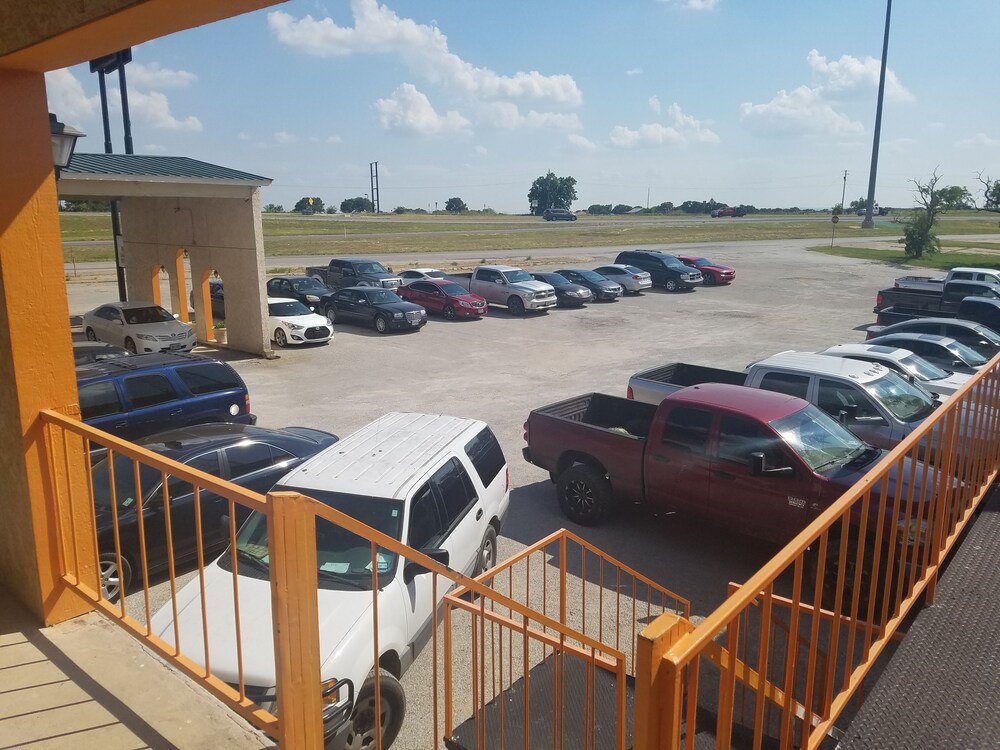 Cisco inn - photo 9