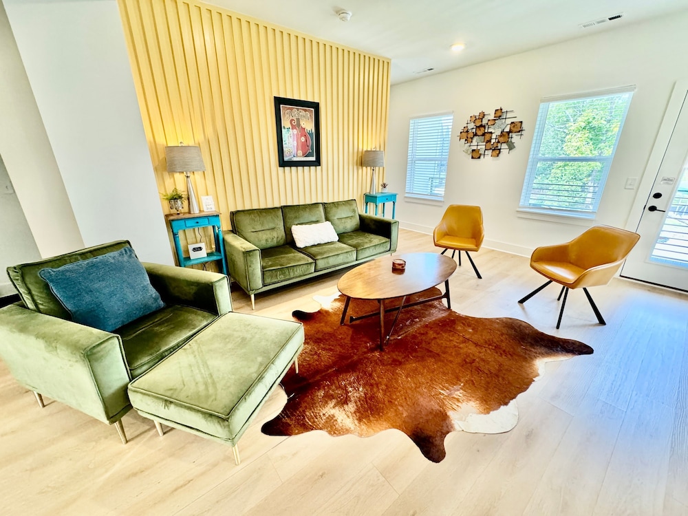4BR Game Room 6 Beds Family Opry & Bway — 4-Star Luxury Hotel in Nashville, United States