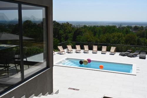 Holiday House Panorama Moslavina — 4-Star Luxury Hotel in Kutina, Croatia
