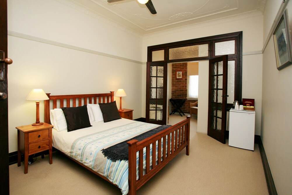 The Bank Guesthouse — 4-Star Luxury Hotel in Wingham, Australia