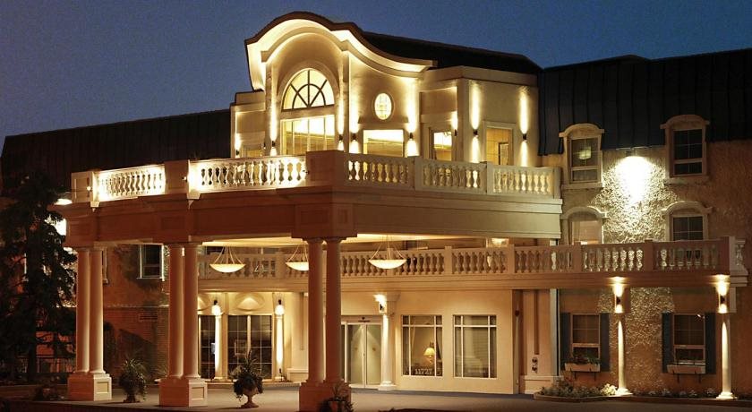 Chateau Louis Hotel & Conference Centre in Edmonton, Canada
