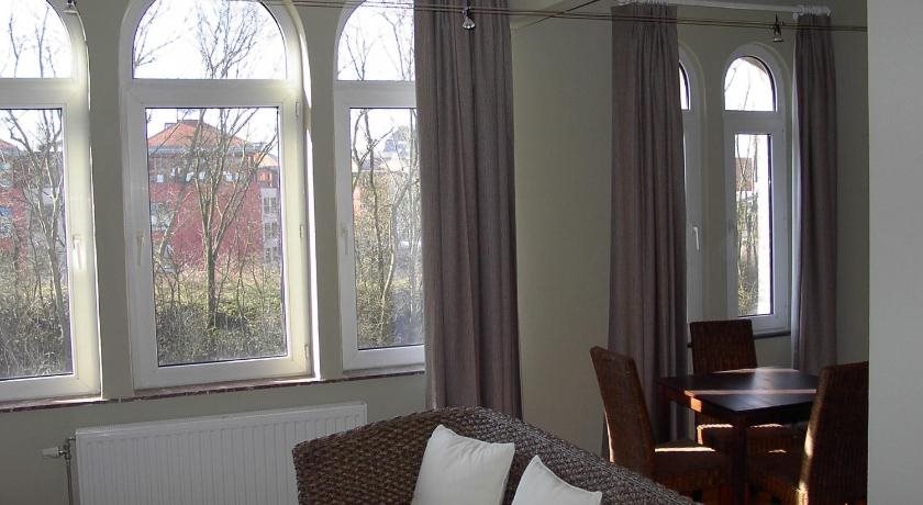 Résidence D'ici D'ailleurs — 4-Star Luxury Hotel in Brussels, Belgium