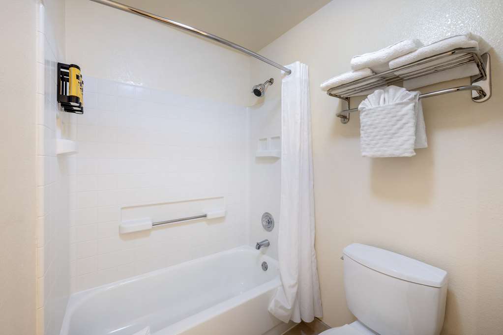 Best Western Plus Orchid Hotel & Suites - photo 69