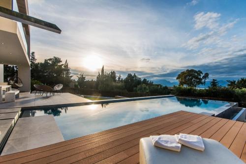 Sunset Villa O2 — 4-Star Luxury Hotel in Alcudia, Spain
