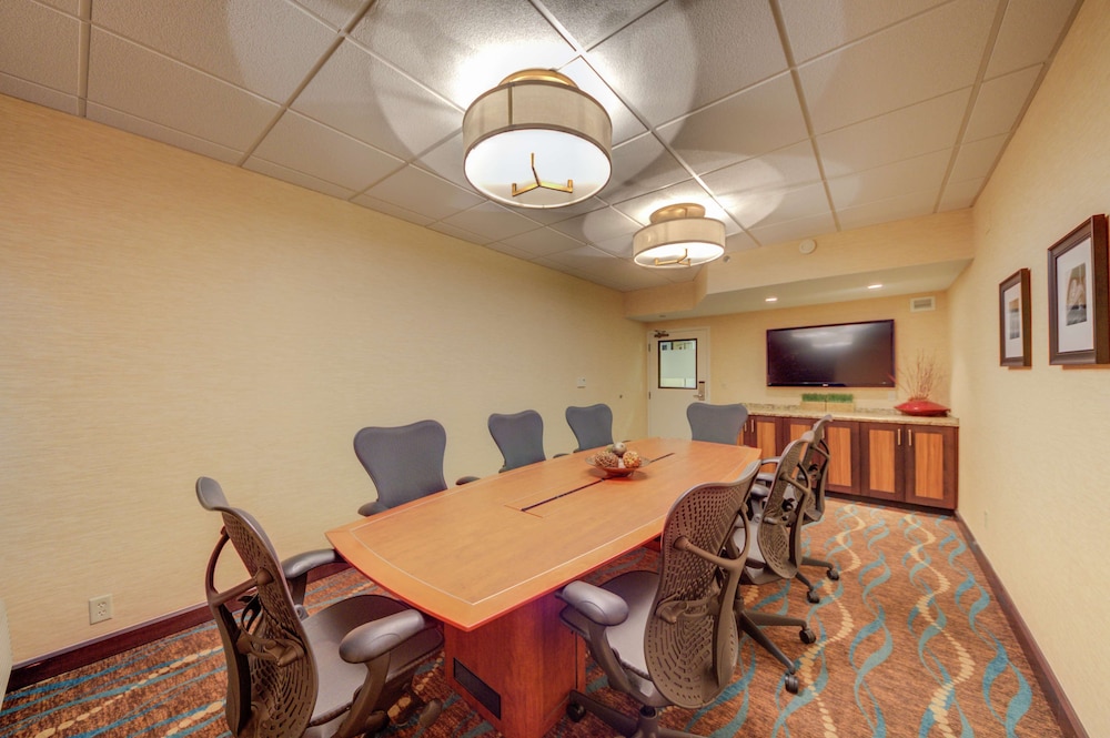 Hampton Inn St. Charles St. Peters - photo 46