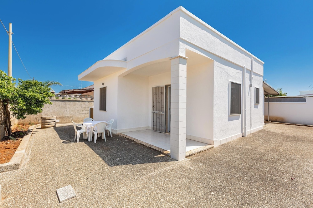 3592 Villetta Ninì by Barbarhouse in Porto Cesareo, Italy