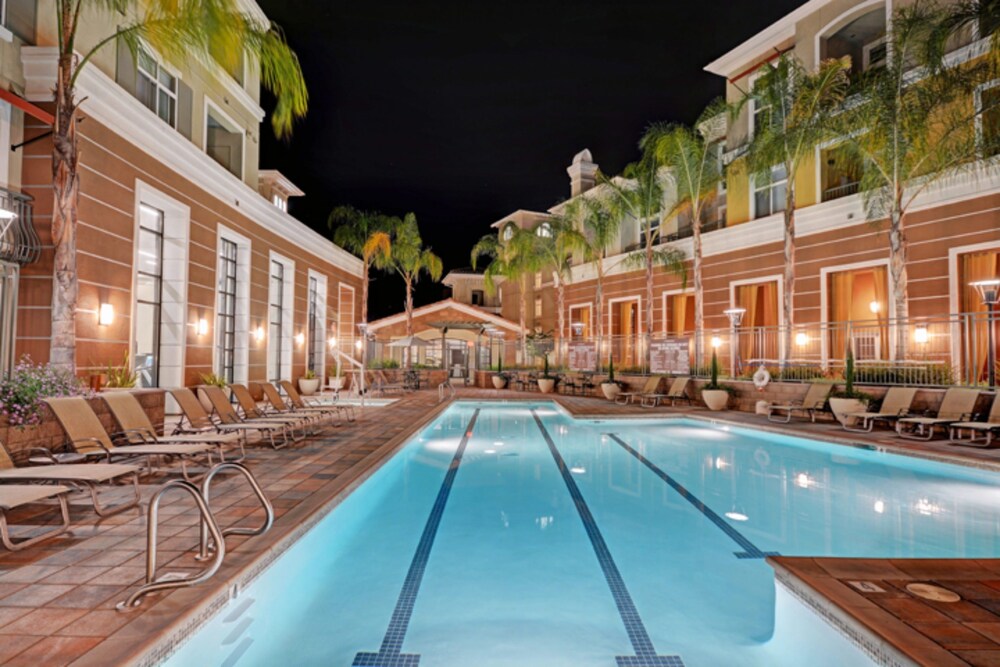 Global Luxury Suites Baypointe Station — 4-Star Luxury Hotel in San Jose, United States