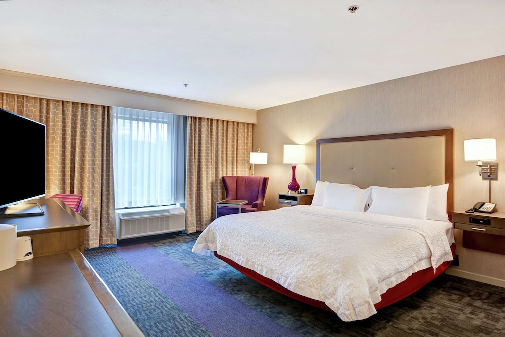 Hampton Inn & Suites Ashland - photo 12
