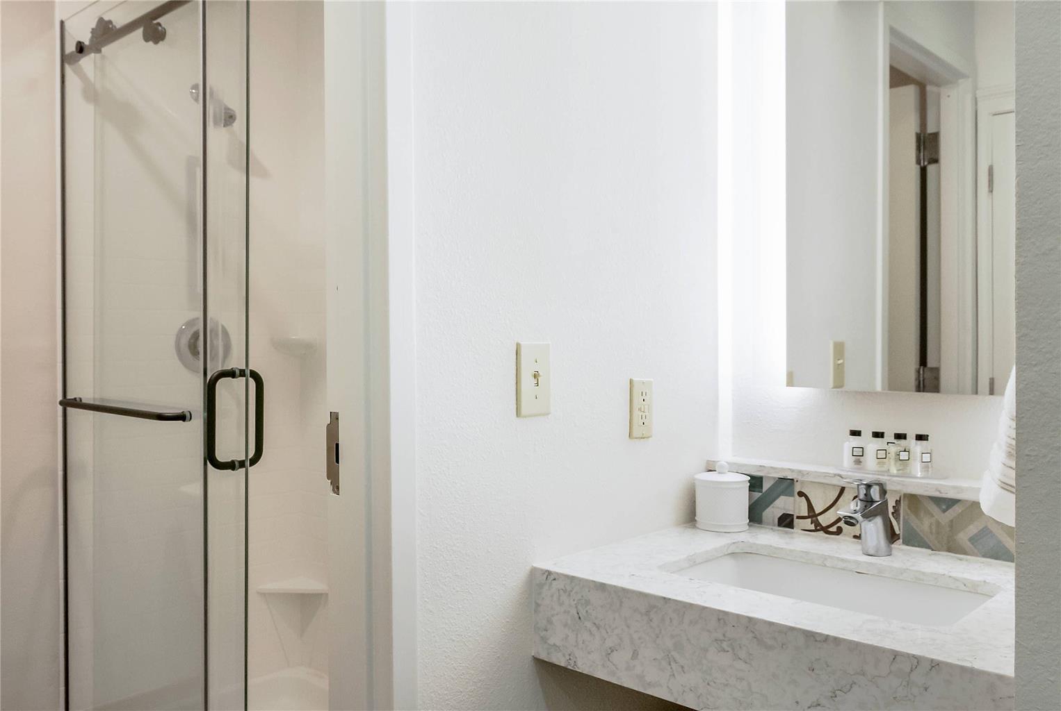 St Charles Coach House an Ascend Collection Hotel - photo 40