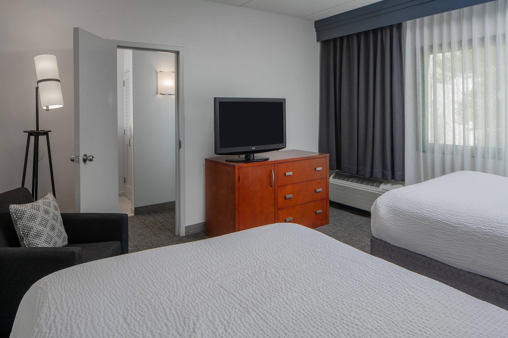 Courtyard by Marriott Memphis East Park Avenue - photo 9