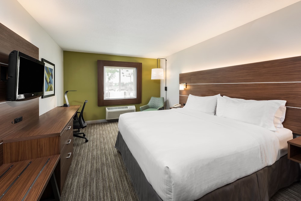 Holiday Inn Express Warrenton an IHG Hotel - photo 4