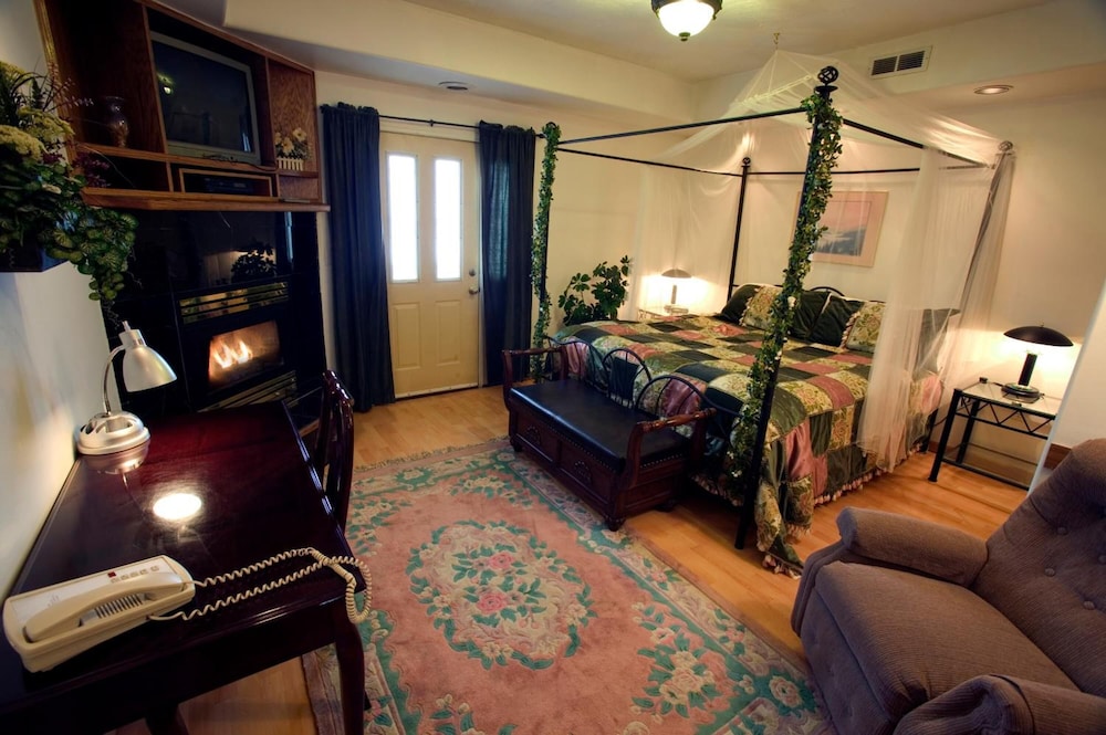 Abbey Archway Inn - photo 10