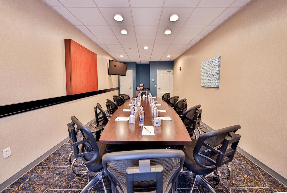 Hampton Inn & Suites Seattle Kent WA - photo 87