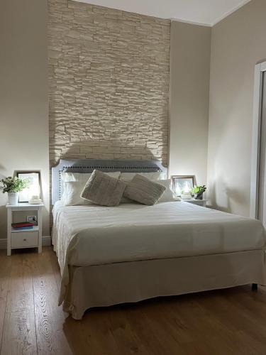 Oikos Apartment Cagliari — 4-Star Luxury Hotel in Cagliari, Italy