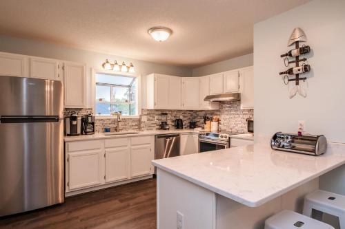 La Isla Bonita by Oak Island Accommodations - photo 20