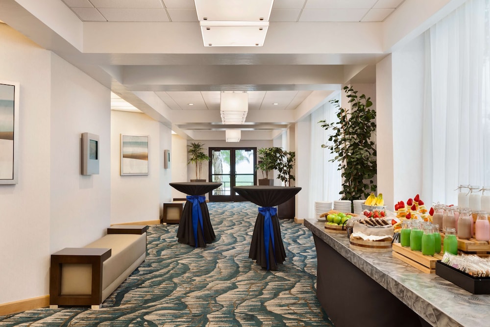 Embassy Suites by Hilton San Luis Obispo - photo 5
