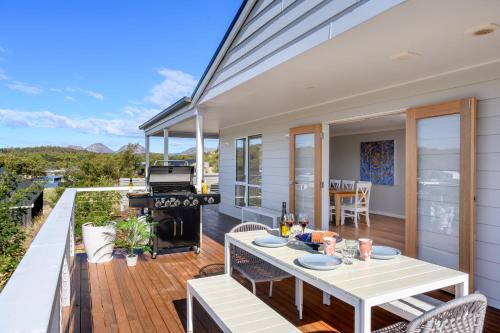 Ambience a stunning holiday retreat in Coles Bay, Australia