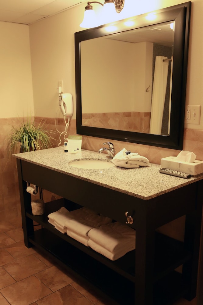 AmericInn by Wyndham McAlester - photo 18
