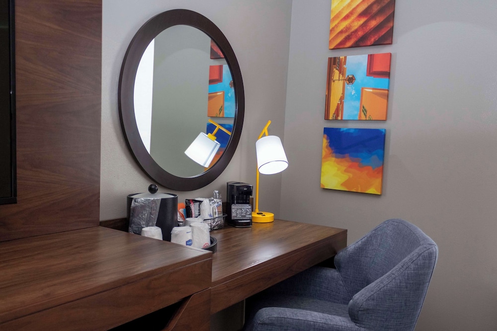 Hampton Inn & Suites Riverton - photo 27