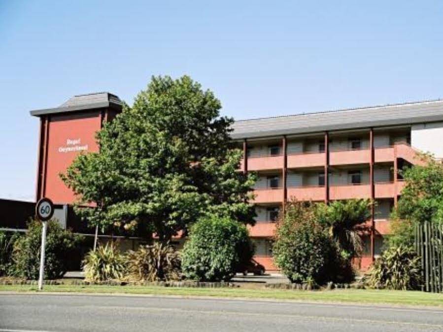 Silveroaks Geyserland