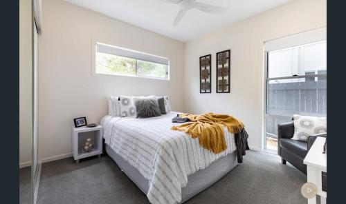 Salt Zen Holiday Townhouse — 4-Star Luxury Hotel in Agnes Water, Australia