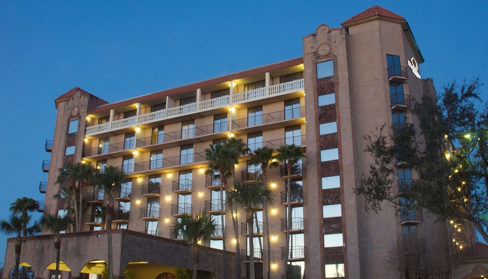 DoubleTree Suites by Hilton Hotel McAllen - photo 43