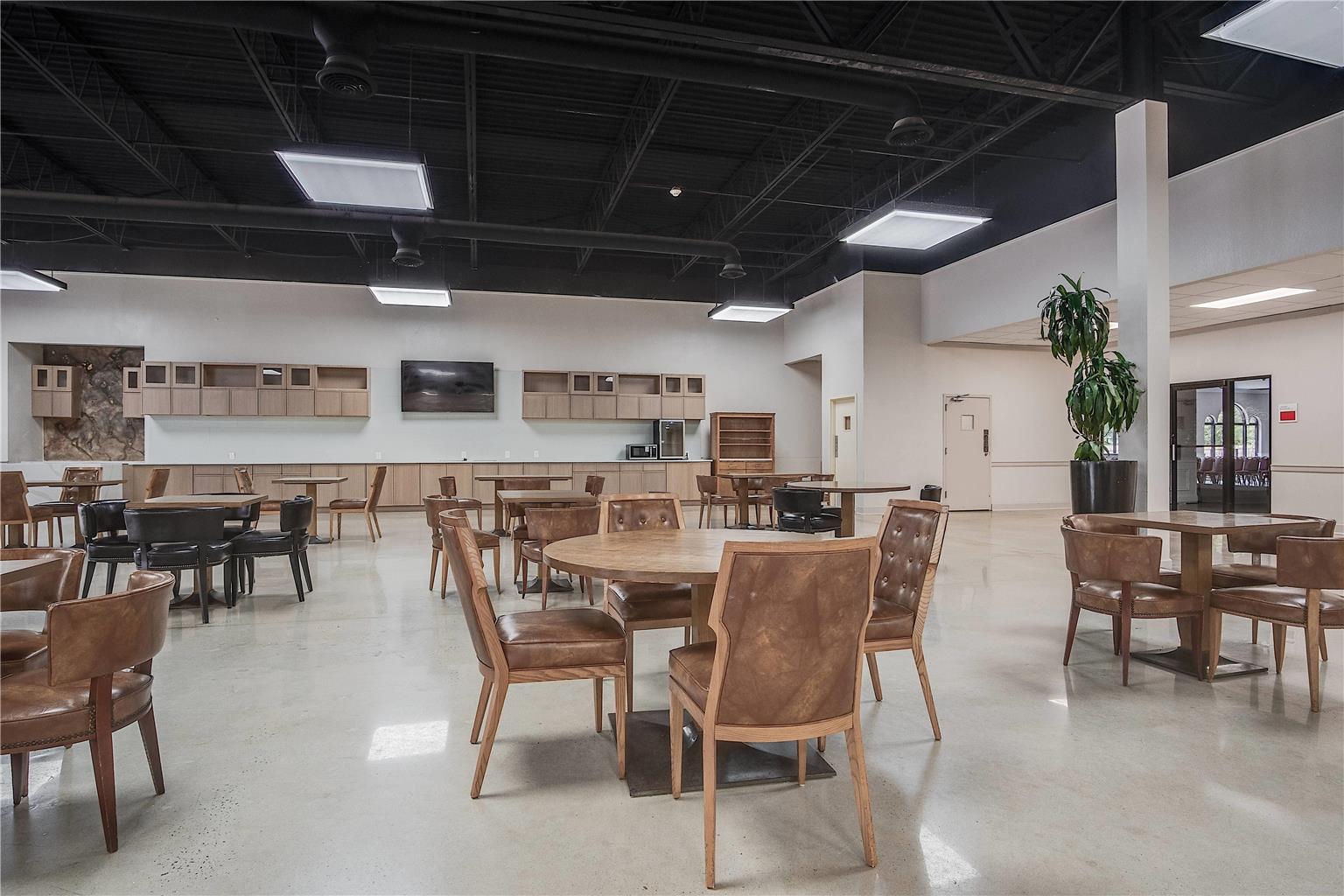 Cottonwood Suites Savannah Hotel & Conference Center - photo 20