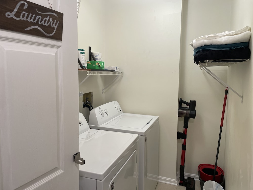 Downtown Loft Close to Topgolf Horseshoe Casino UM Baltimore - photo 37