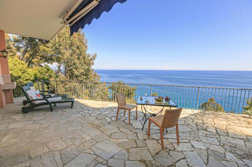 iFlat Appartamento in Vista — 4-Star Luxury Hotel in Varazze, Italy