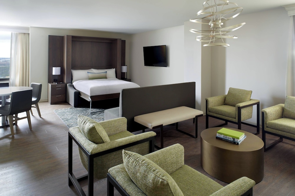 Atlanta Airport Marriott - photo 14