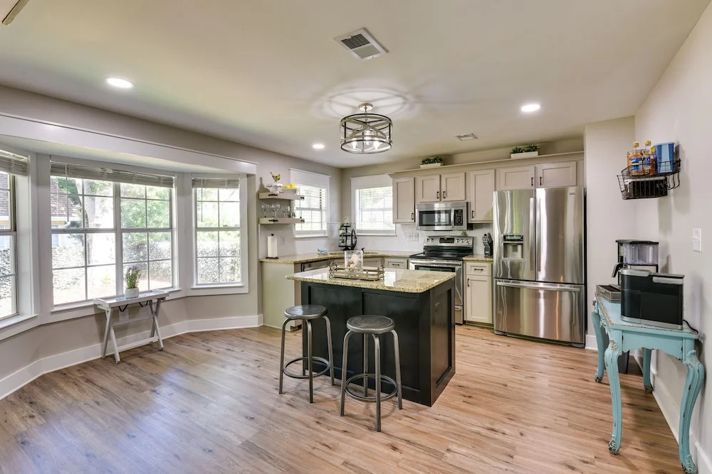 Charming Coastal Home 6 Mi to Choctawhatchee Bay — 4-Star Luxury Hotel in Niceville, United States