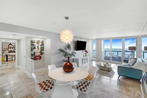 The Audrey Penthouse With Direct Water Views — 4-Star Luxury Hotel in Miami, United States