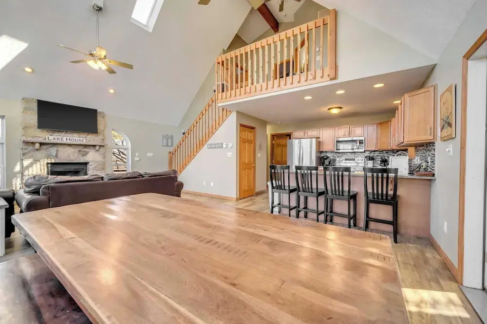 Pocono Pinnacle by Avantstay Steps to the Lake Game Room Large Deck - photo 23