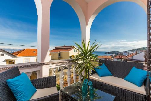 Lara island house — 4-Star Luxury Hotel in Kali, Croatia