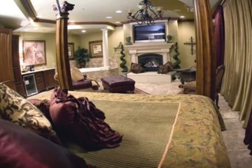 Two Hearts Inn - photo 8