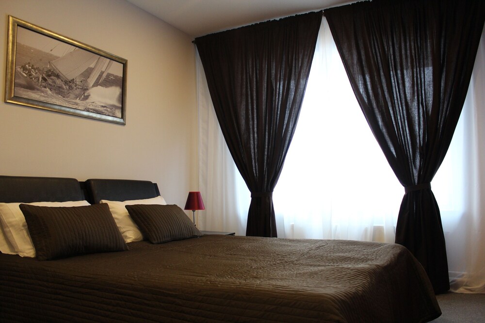 Old Traditions — hotel in Vsevolozhsk