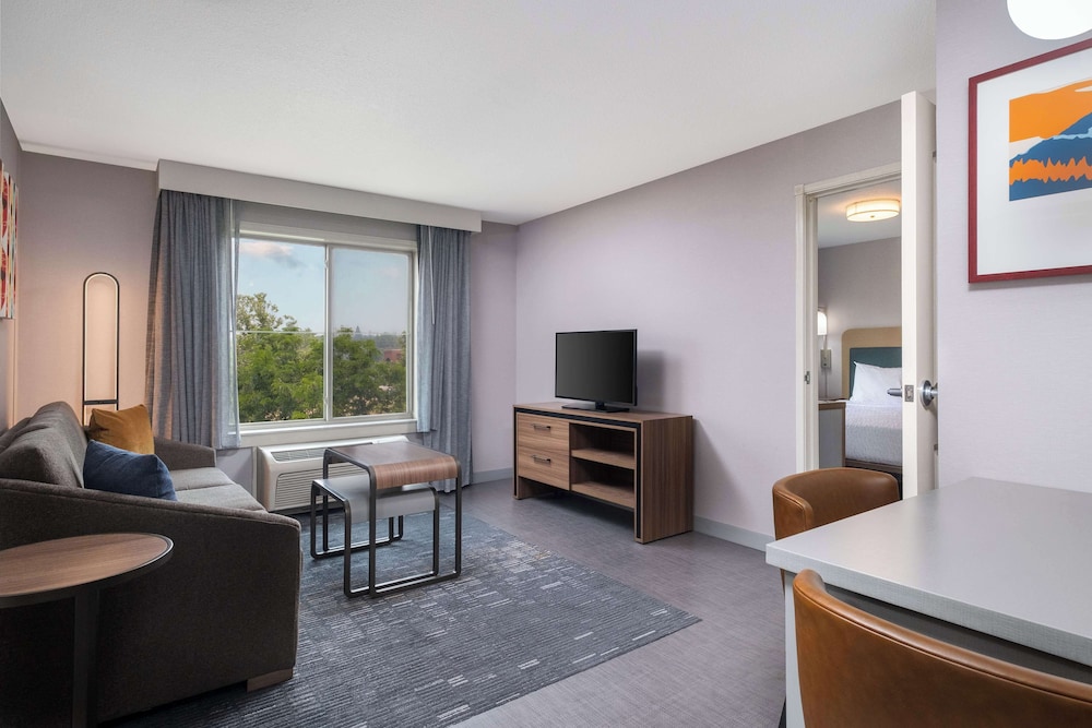 Homewood Suites Medford - photo 24