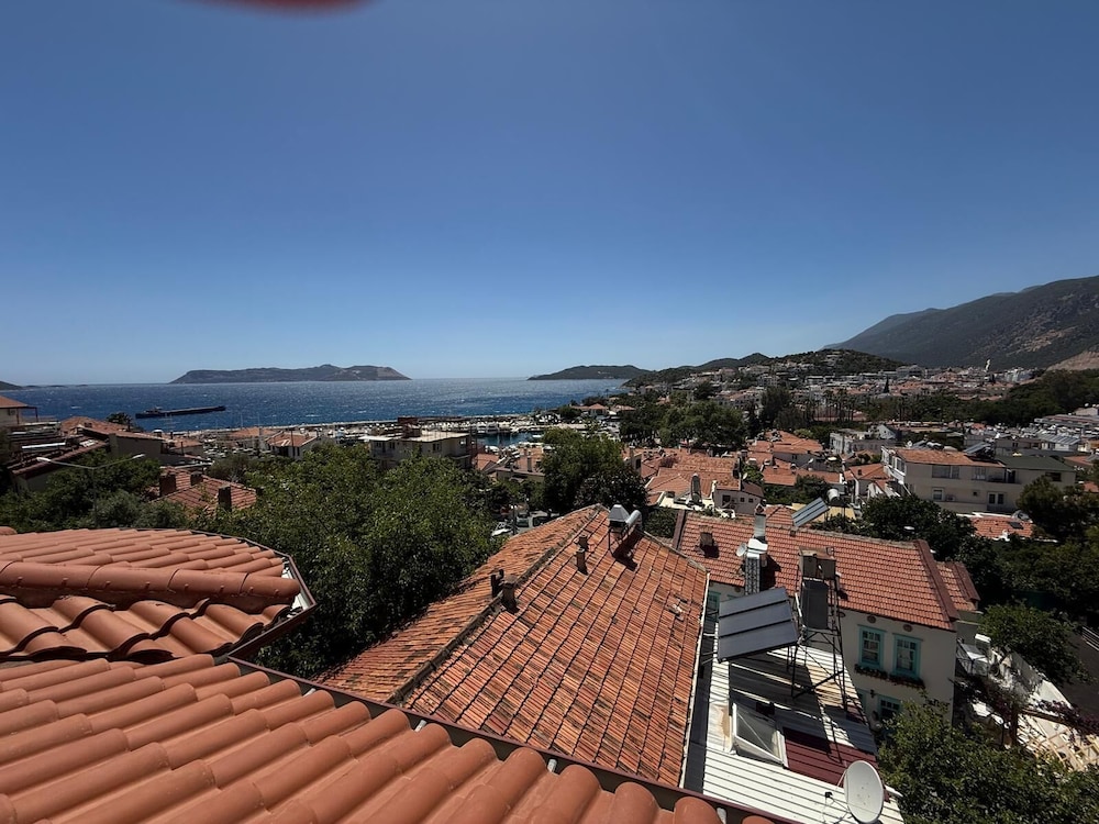 The Penthouse With Terrace - last minute hotel in Kas