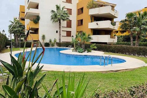 Acogedor apartamento al lado de la playa — 4-Star Luxury Hotel in Alicante, Spain