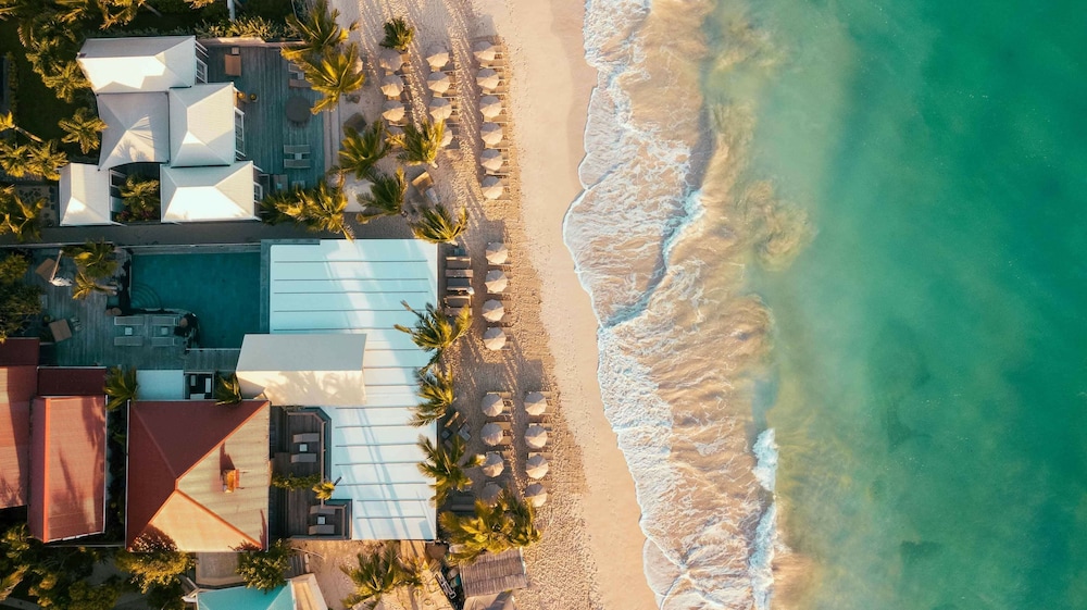 Pearl Beach Hotel - carbon neutral hotel in Gustavia