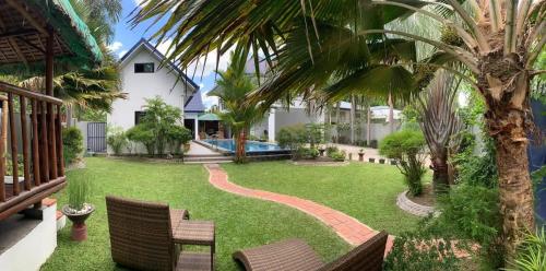 Thewhitehouseasia — hotel in Magalang
