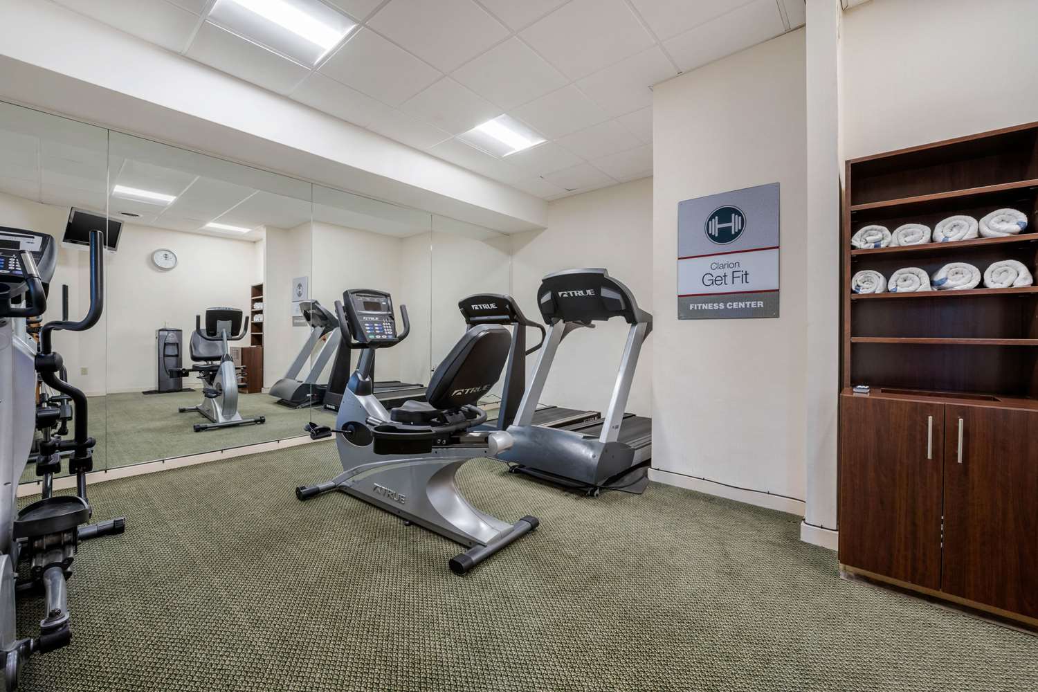 Clarion Hotel and Conference Center Harrisburg West - photo 20
