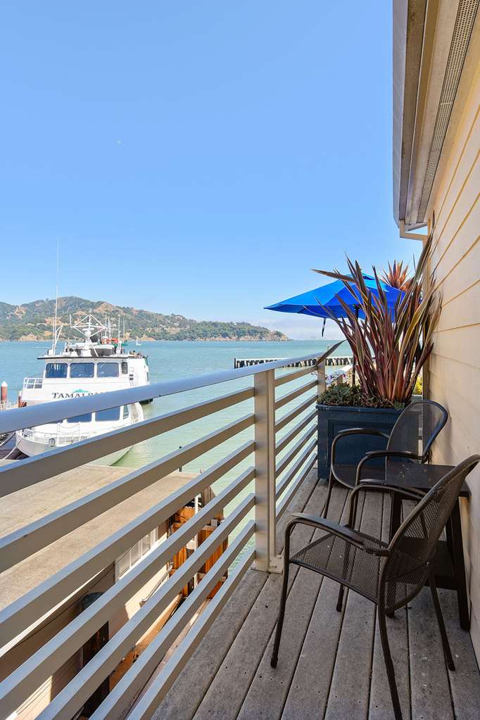 Waters Edge Hotel - photo 35
