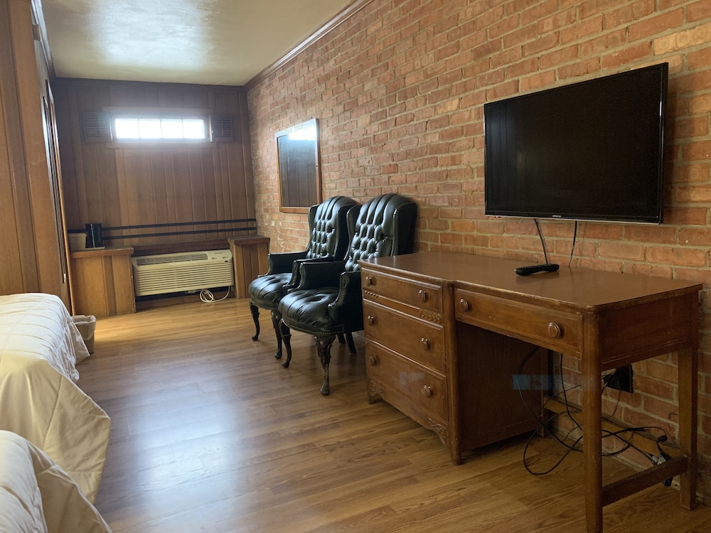 Lincoln Lodge - photo 6