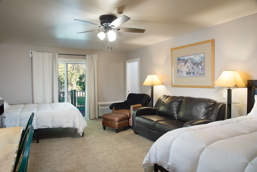 Victorian Inn Elkhart Lake Wisconsin - photo 27