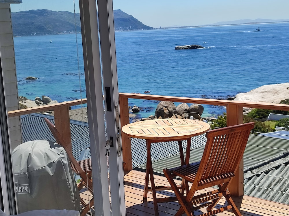 Penguins View Guesthouse — 4-Star Luxury Hotel in Cape Town, South Africa