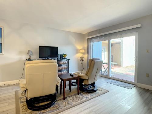 MC315 Mariner's Cove by RedAwning - photo 18